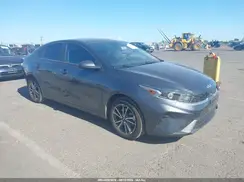 3KPF24AD1NE477967 2022 KIA FORTE