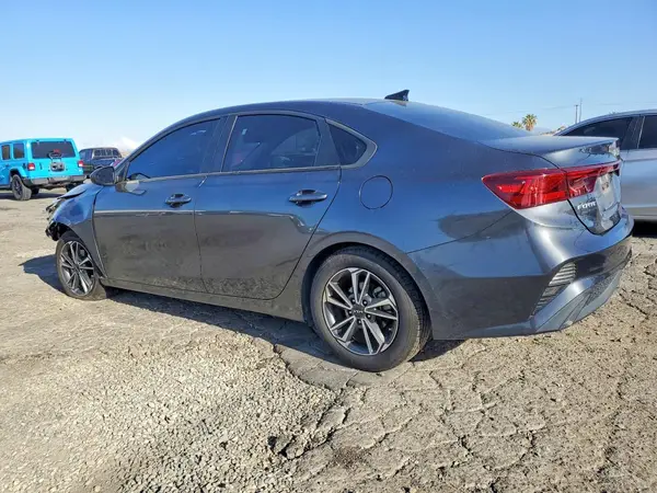 3KPF24AD1NE478259 2022 KIA FORTE - Image 2