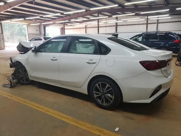 3KPF24AD1NE479167 2022 KIA FORTE - Image 2
