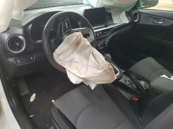 3KPF24AD1NE479167 2022 KIA FORTE - Image 8