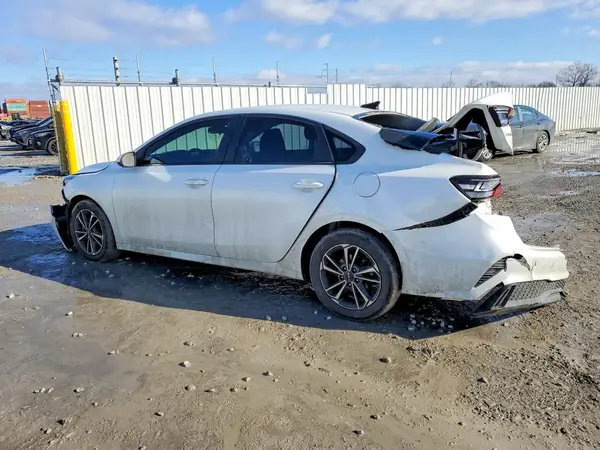 3KPF24AD1NE479508 2022 KIA FORTE - Image 2
