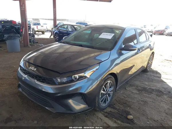 3KPF24AD1NE481937 2022 KIA FORTE - Image 2