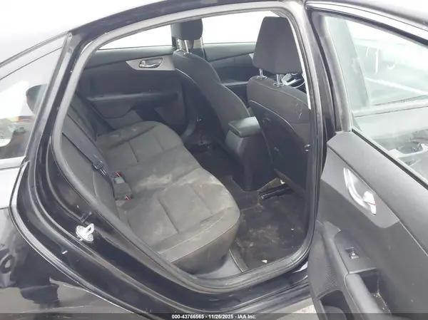3KPF24AD1NE481985 2022 KIA FORTE - Image 8