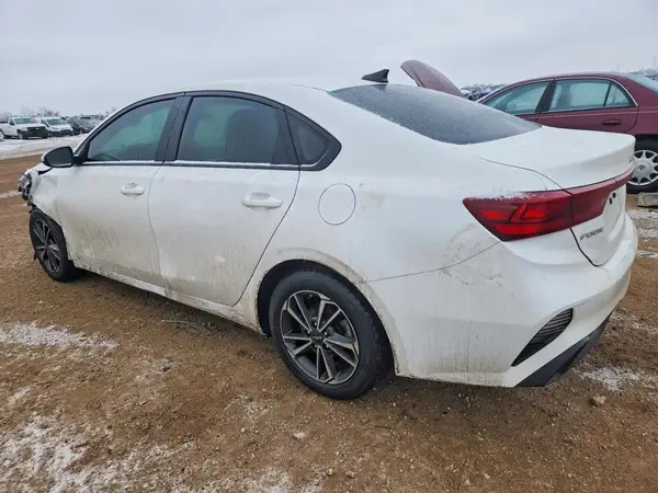 3KPF24AD1NE487902 2022 KIA FORTE - Image 2