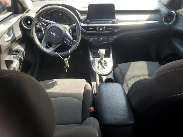 3KPF24AD1NE494252 2022 KIA FORTE - Image 8