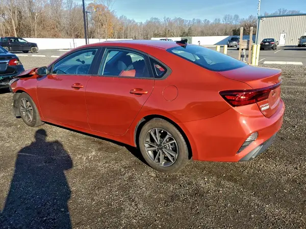 3KPF24AD1NE495790 2022 KIA FORTE - Image 2