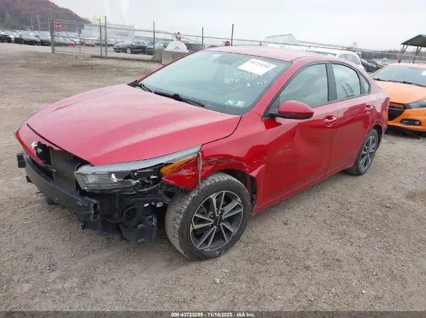 3KPF24AD1NE496499 2022 KIA FORTE - Image 2
