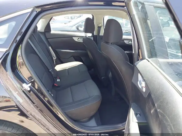 3KPF24AD1NE498088 2022 KIA FORTE - Image 8