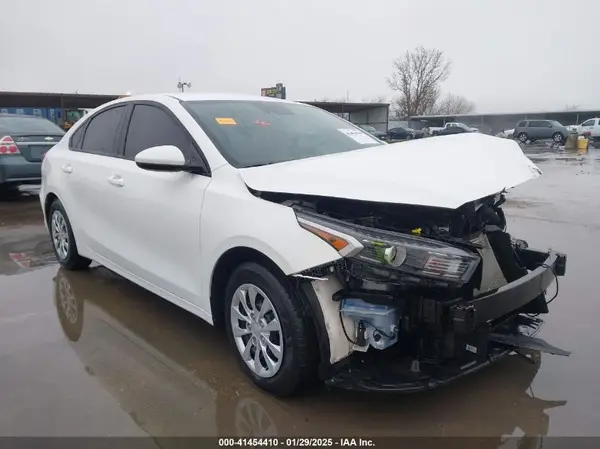3KPF24AD1NE498902 2022 KIA FORTE - Image 1