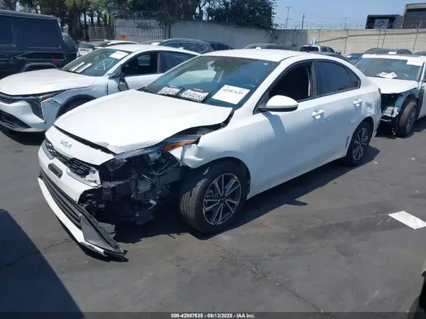 3KPF24AD1NE500177 2022 KIA FORTE - Image 2