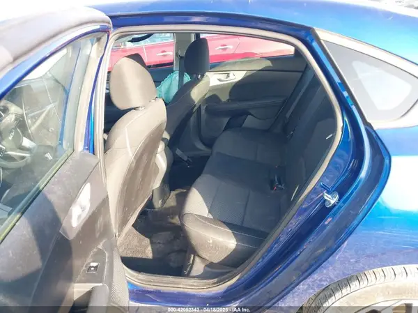 3KPF24AD1NE500860 2022 KIA FORTE - Image 8
