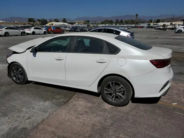 3KPF24AD1NE501314 2022 KIA FORTE - Image 2