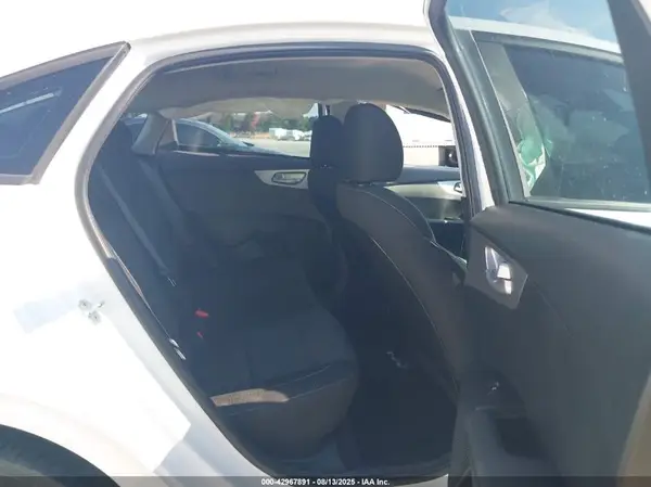 3KPF24AD1NE502074 2022 KIA FORTE - Image 8