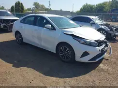 3KPF24AD1NE503063 2022 KIA FORTE