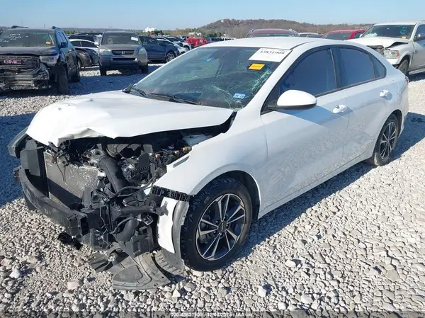 3KPF24AD1NE503855 2022 KIA FORTE - Image 2
