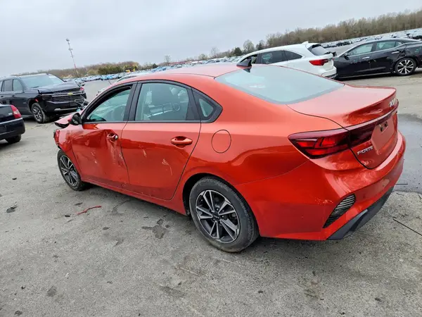 3KPF24AD1PE504717 2023 KIA FORTE - Image 2
