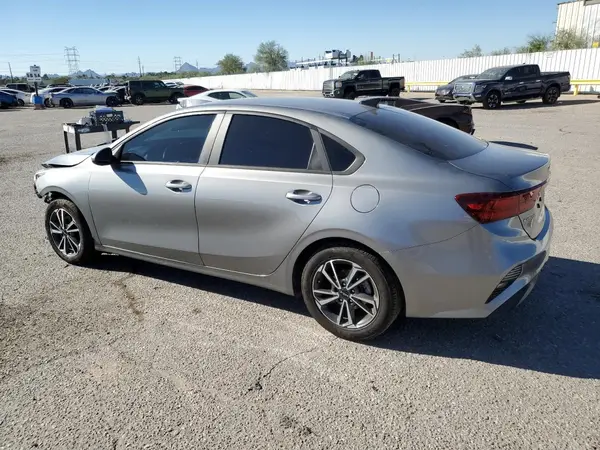 3KPF24AD1PE505186 2023 KIA FORTE - Image 2