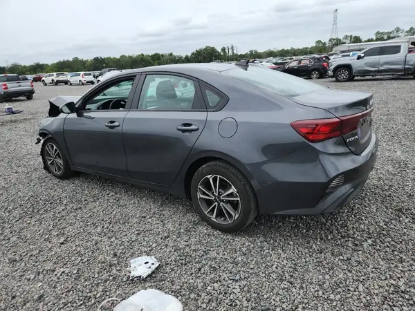 3KPF24AD1PE505320 2023 KIA FORTE - Image 2