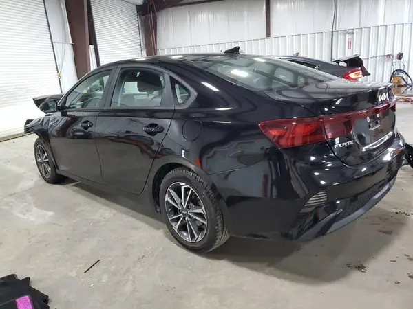 3KPF24AD1PE505771 2023 KIA FORTE - Image 2