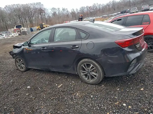 3KPF24AD1PE506340 2023 KIA FORTE - Image 2