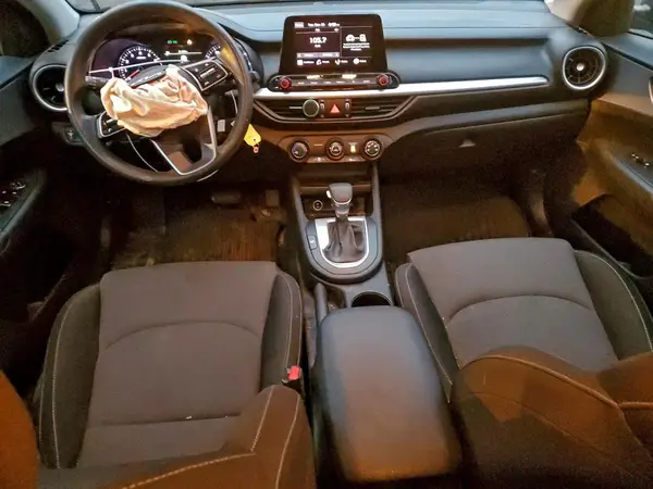 3KPF24AD1PE506340 2023 KIA FORTE - Image 8