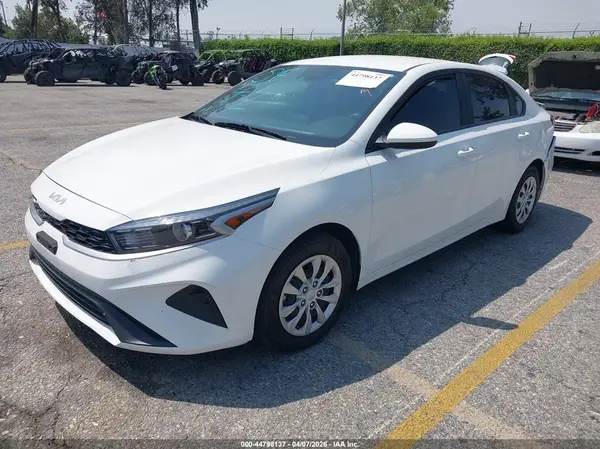 3KPF24AD1PE507164 2023 KIA FORTE - Image 2