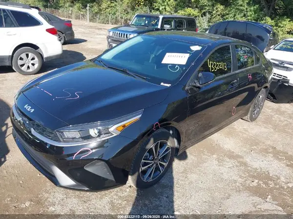 3KPF24AD1PE513224 2023 KIA FORTE - Image 2