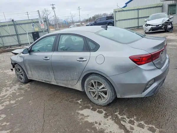 3KPF24AD1PE516804 2023 KIA FORTE - Image 2