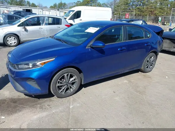 3KPF24AD1PE519301 2023 KIA FORTE - Image 2