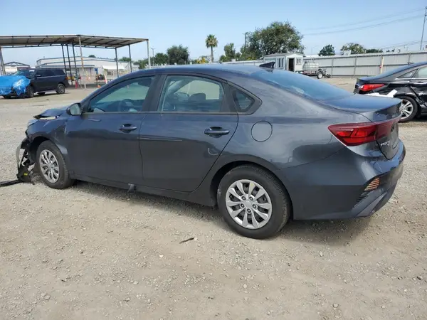 3KPF24AD1PE520609 2023 KIA FORTE - Image 2