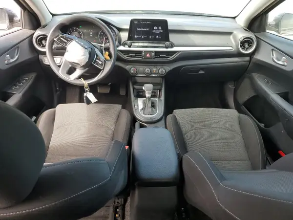 3KPF24AD1PE520609 2023 KIA FORTE - Image 8