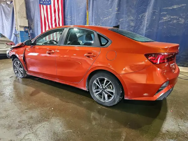 3KPF24AD1PE524613 2023 KIA FORTE - Image 2