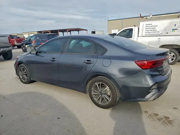 3KPF24AD1PE525762 2023 KIA FORTE - Image 2
