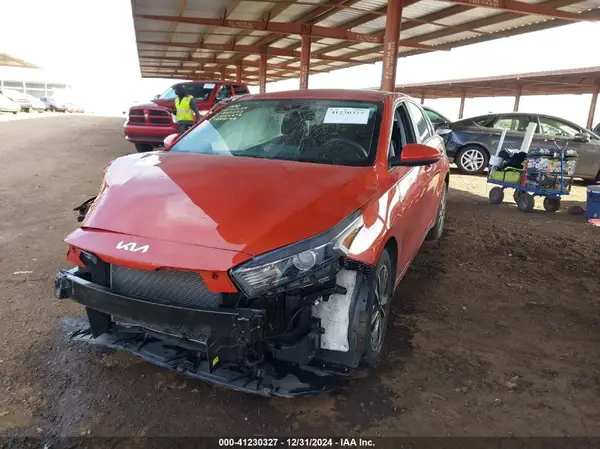 3KPF24AD1PE527897 2023 KIA FORTE - Image 2