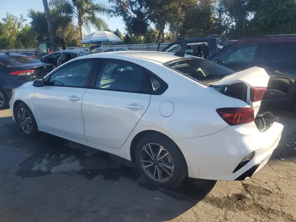 3KPF24AD1PE530573 2023 KIA FORTE - Image 2