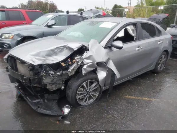 3KPF24AD1PE537040 2023 KIA FORTE - Image 2