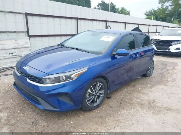 3KPF24AD1PE537202 2023 KIA FORTE - Image 2