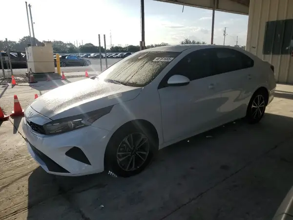 3KPF24AD1PE538236 2023 KIA FORTE - Image 1