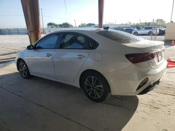 3KPF24AD1PE538236 2023 KIA FORTE - Image 2