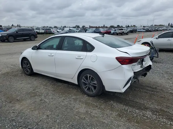 3KPF24AD1PE538981 2023 KIA FORTE - Image 2