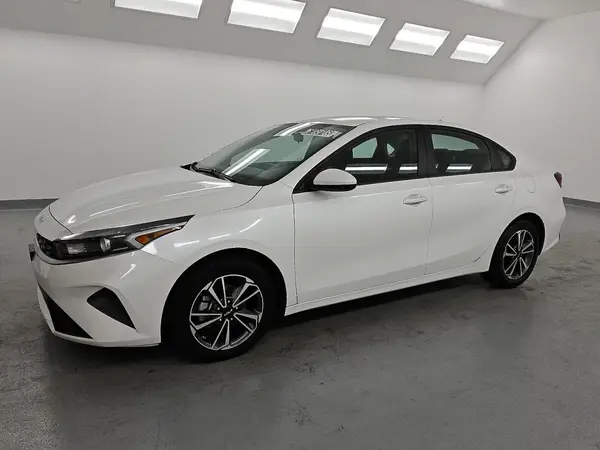 3KPF24AD1PE540892 2023 KIA FORTE - Image 1