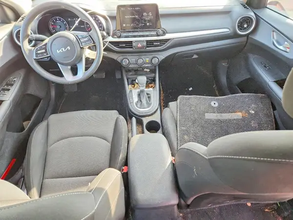 3KPF24AD1PE541881 2023 KIA FORTE - Image 8