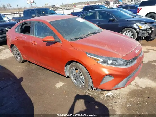 3KPF24AD1PE544084 2023 KIA FORTE - Image 1