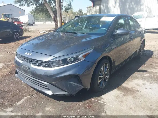 3KPF24AD1PE544991 2023 KIA FORTE - Image 2
