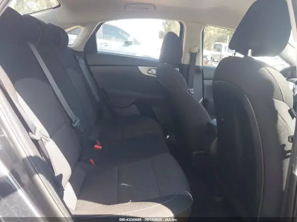 3KPF24AD1PE544991 2023 KIA FORTE - Image 8