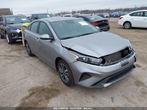 3KPF24AD1PE548359 2023 KIA FORTE - Image 1