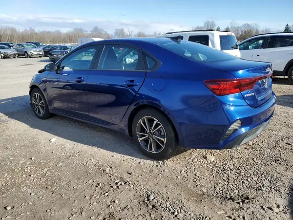 3KPF24AD1PE549513 2023 KIA FORTE - Image 2