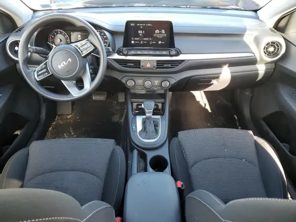 3KPF24AD1PE549513 2023 KIA FORTE - Image 8