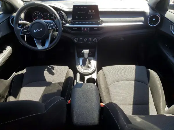3KPF24AD1PE549950 2023 KIA FORTE - Image 8