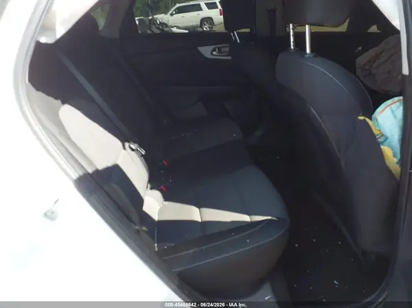 3KPF24AD1PE551052 2023 KIA FORTE - Image 8